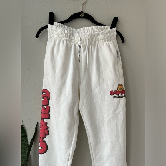 THE LAUNDRY ROOM x GARFIELD REVOLVE WHITE SWEATPANTS UNISEX S - Picture 3 of 4